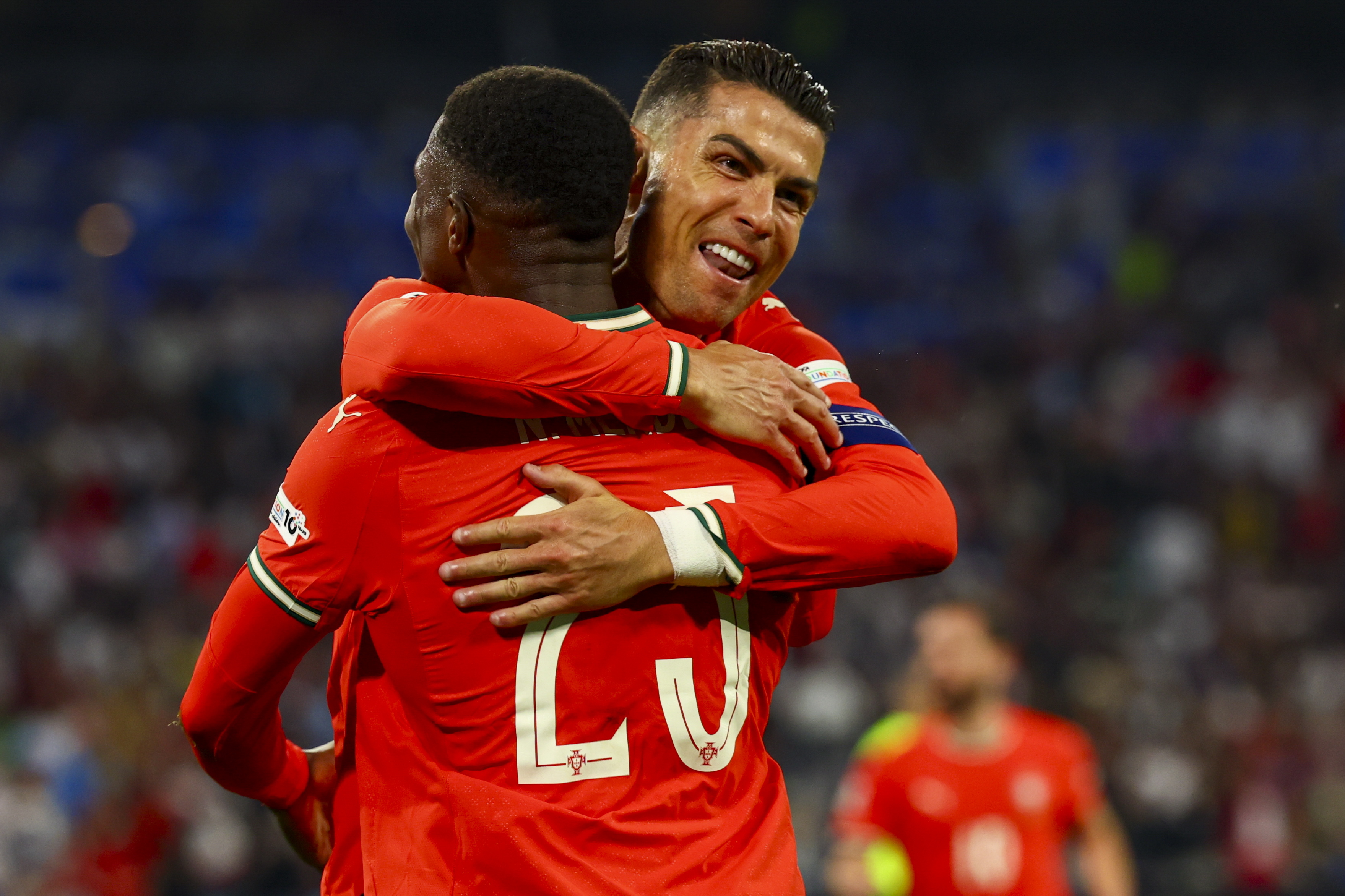 爱游戏-关于欧洲足球大战即将打响，两队实力对比引人期待的信息