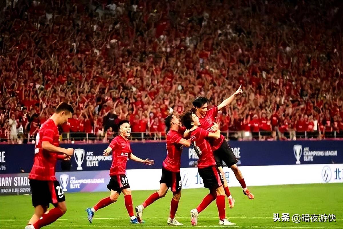 东亚足球盛典火爆展开，球迷热情高涨